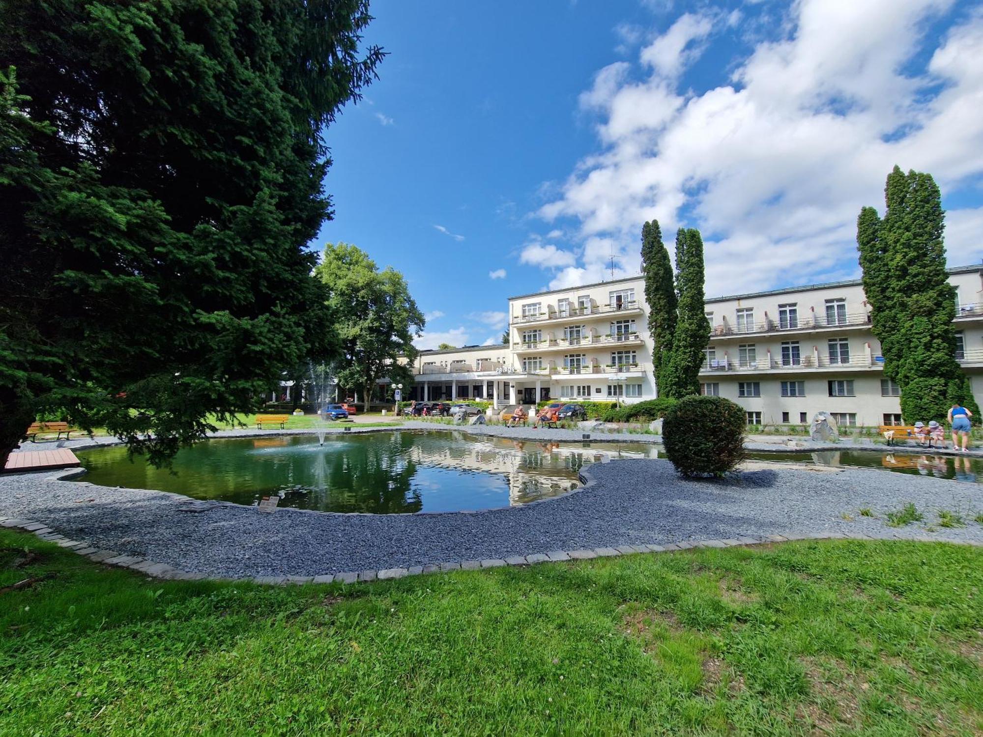Hotel Palace - Kupele Sliač Exterior foto